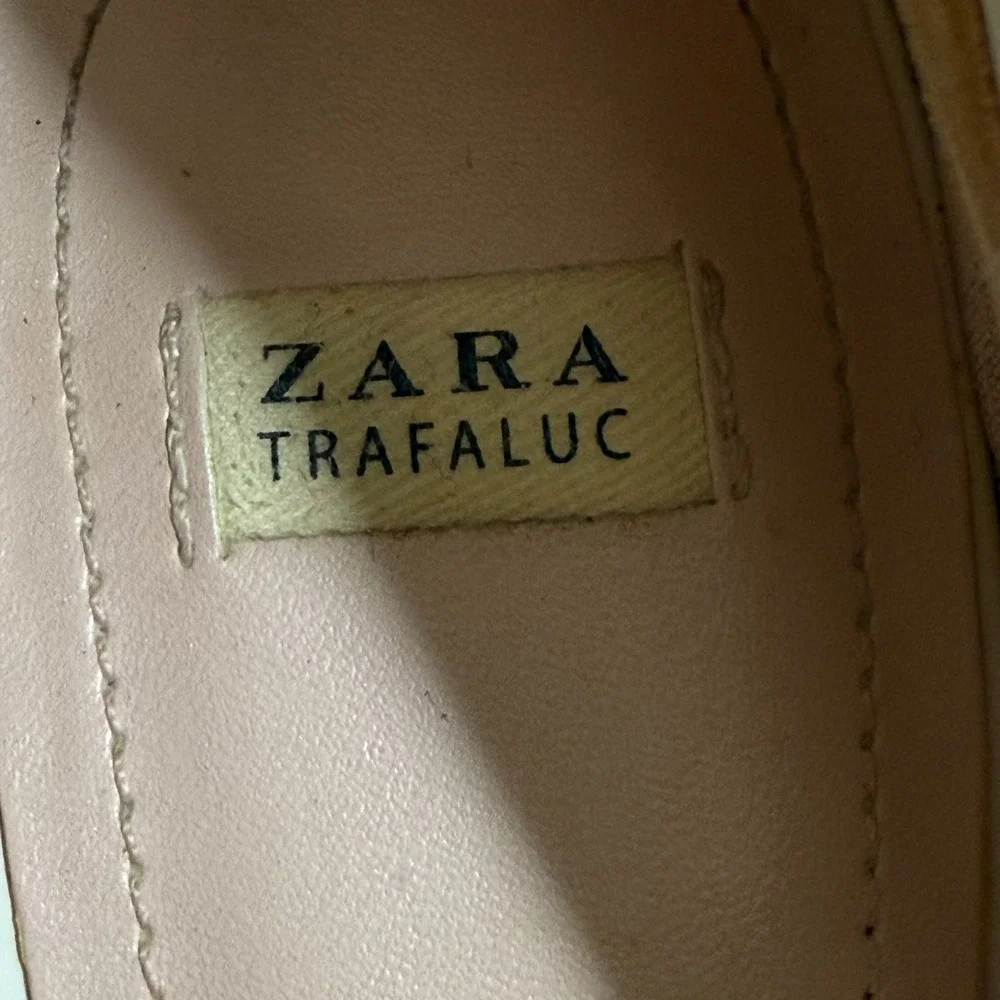 ZARA Trafaluc Block Heel Pumps Patent‎ Ivory White Size 38 US 7.5–8 S