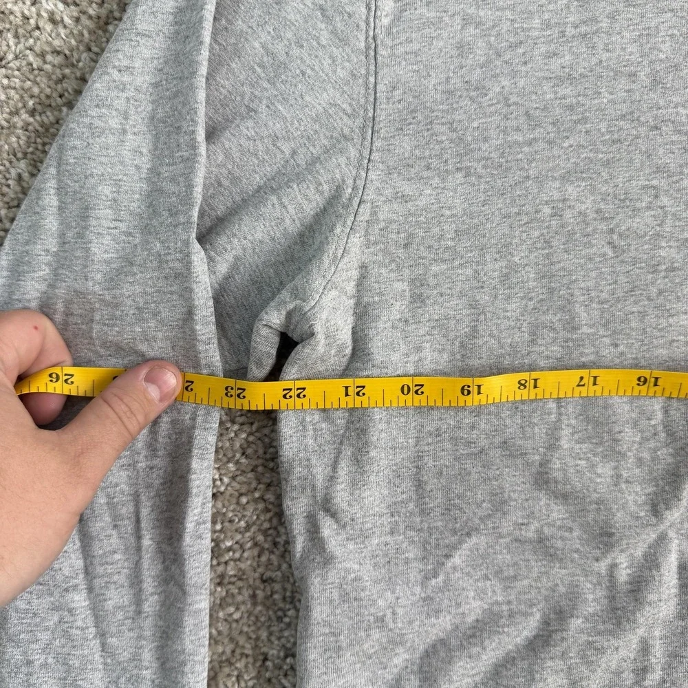 Carhartt logo shirt