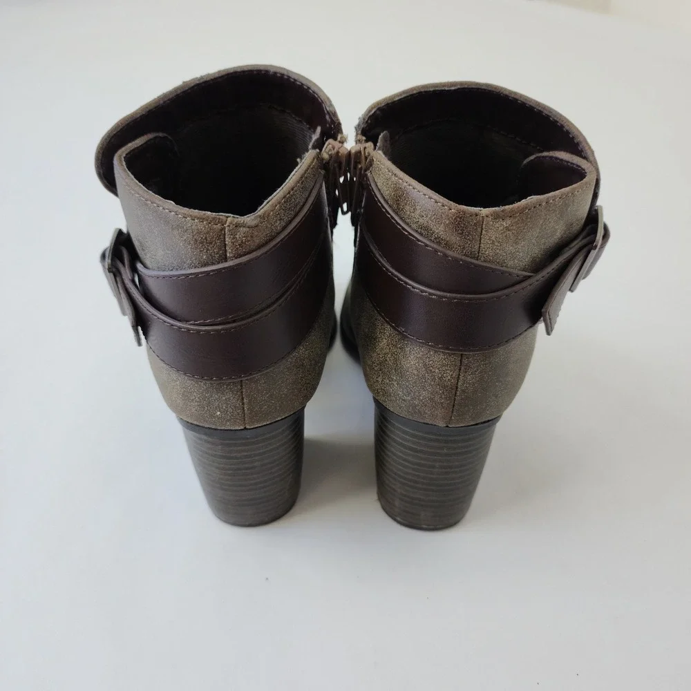 Soda Womens Olive Brown Distressed Faux Suede Buckle Strap Block Heel Ankle Boot