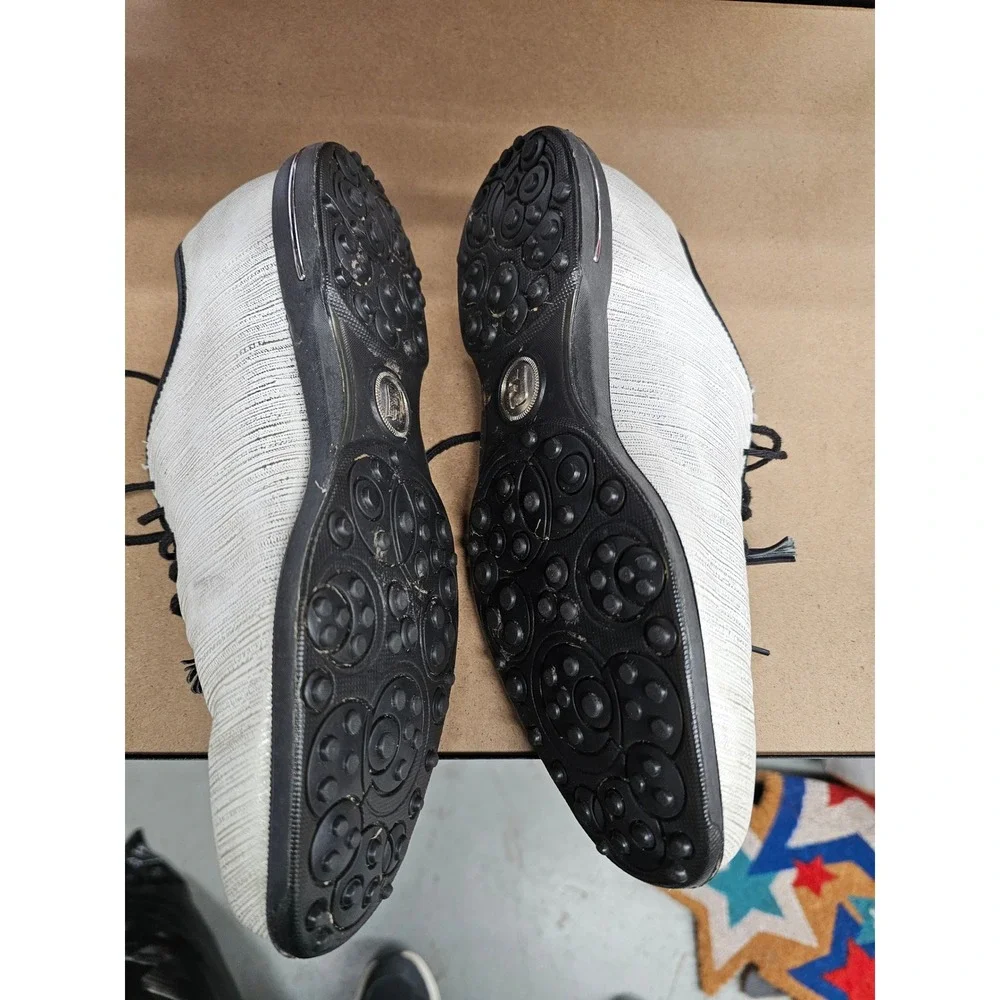 FootJoy Women's size 7 Tailored‎ Collection golf shoes white & silvery color