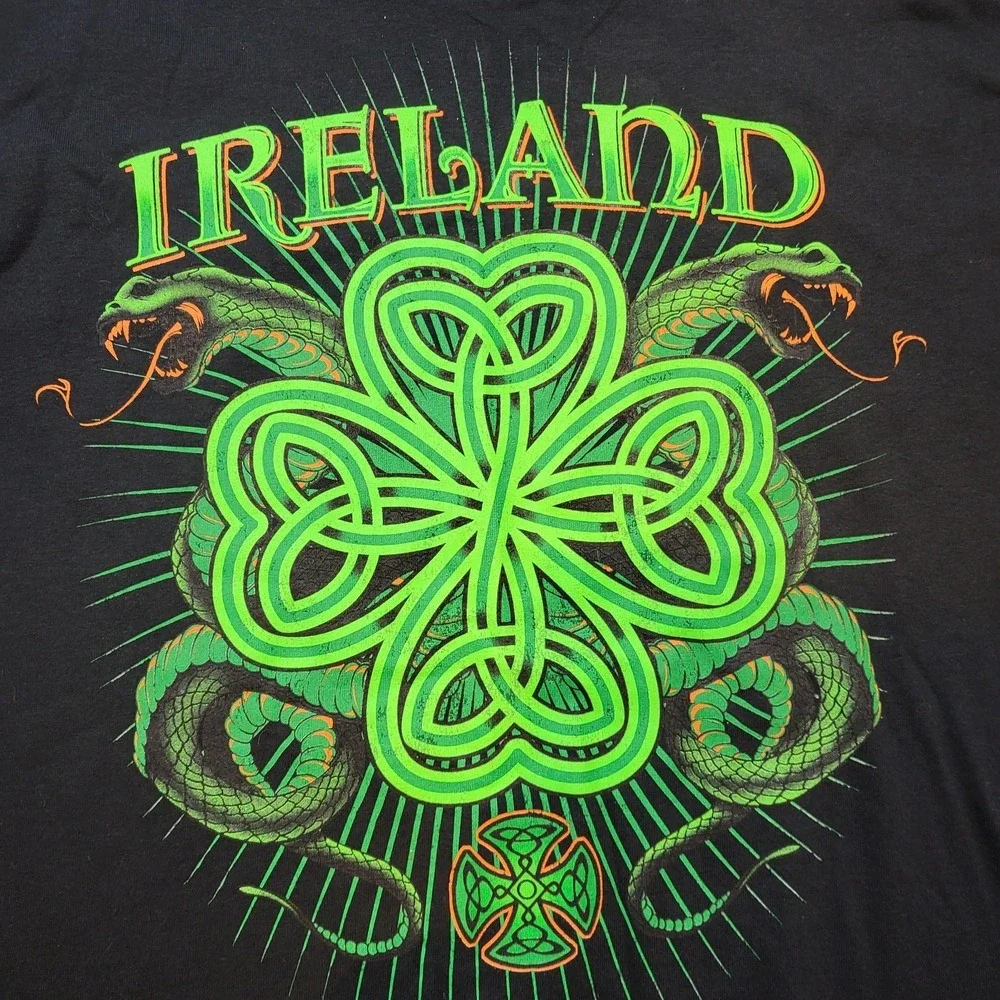 Gildan Heavy Cotton Ireland T-shirt Snakes Graphic‎ Designed Size Large