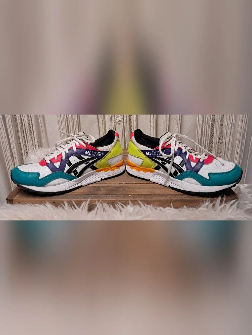 ASICS Gel-Lyte V White Multi-Color Sneaker Size 7.5
