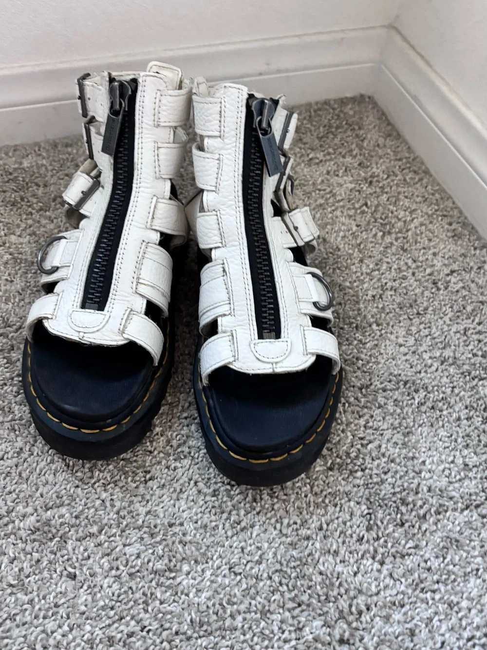 N/A comfortable white
