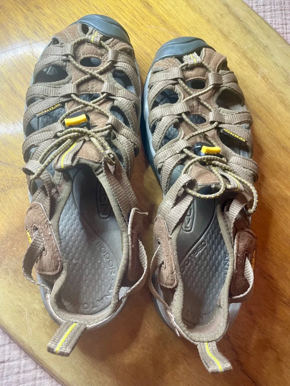 Keen Whisper Size 10 Waterproof Sport Sandals -‎ Hiking Outdoor Comfort