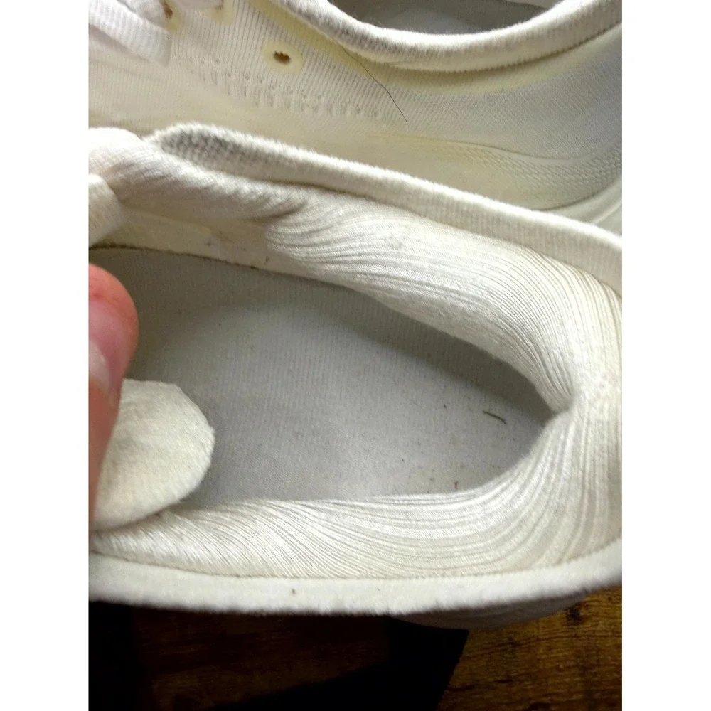ASICS GEL-Nimbus 25 1012B356 Womens 7.5 Sneaker White Gum Knit Running Shoes