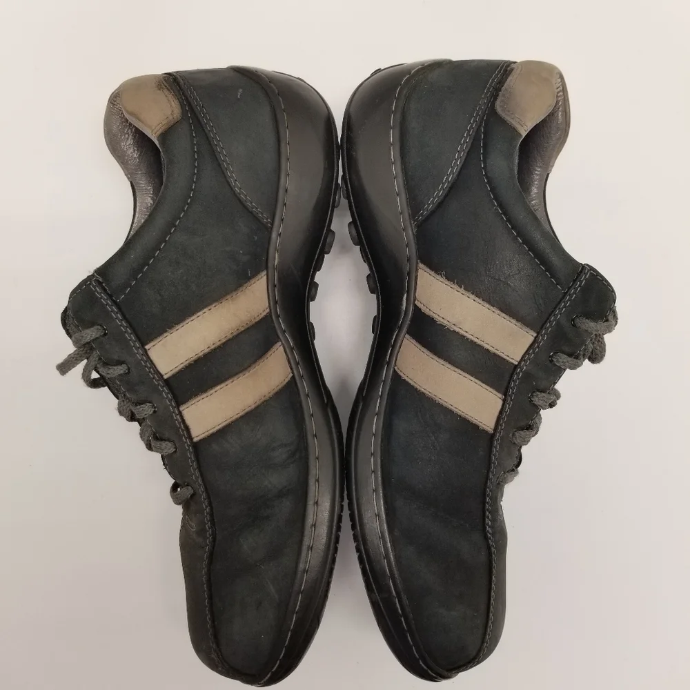 Skechers sketchers critics