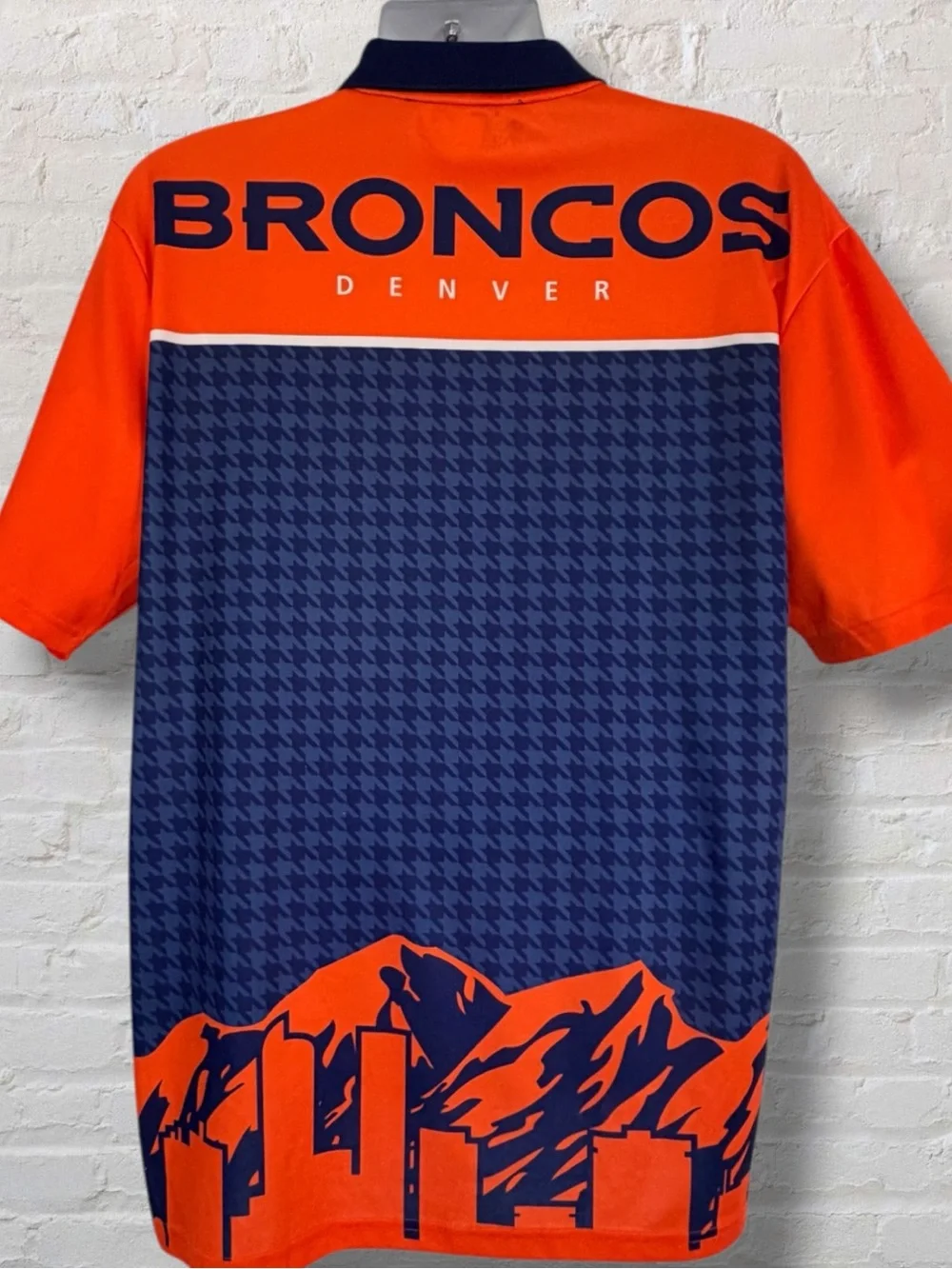 Denver Broncos NFL Team Apparel Men XL Graphic Polo Orange Navy Skyline