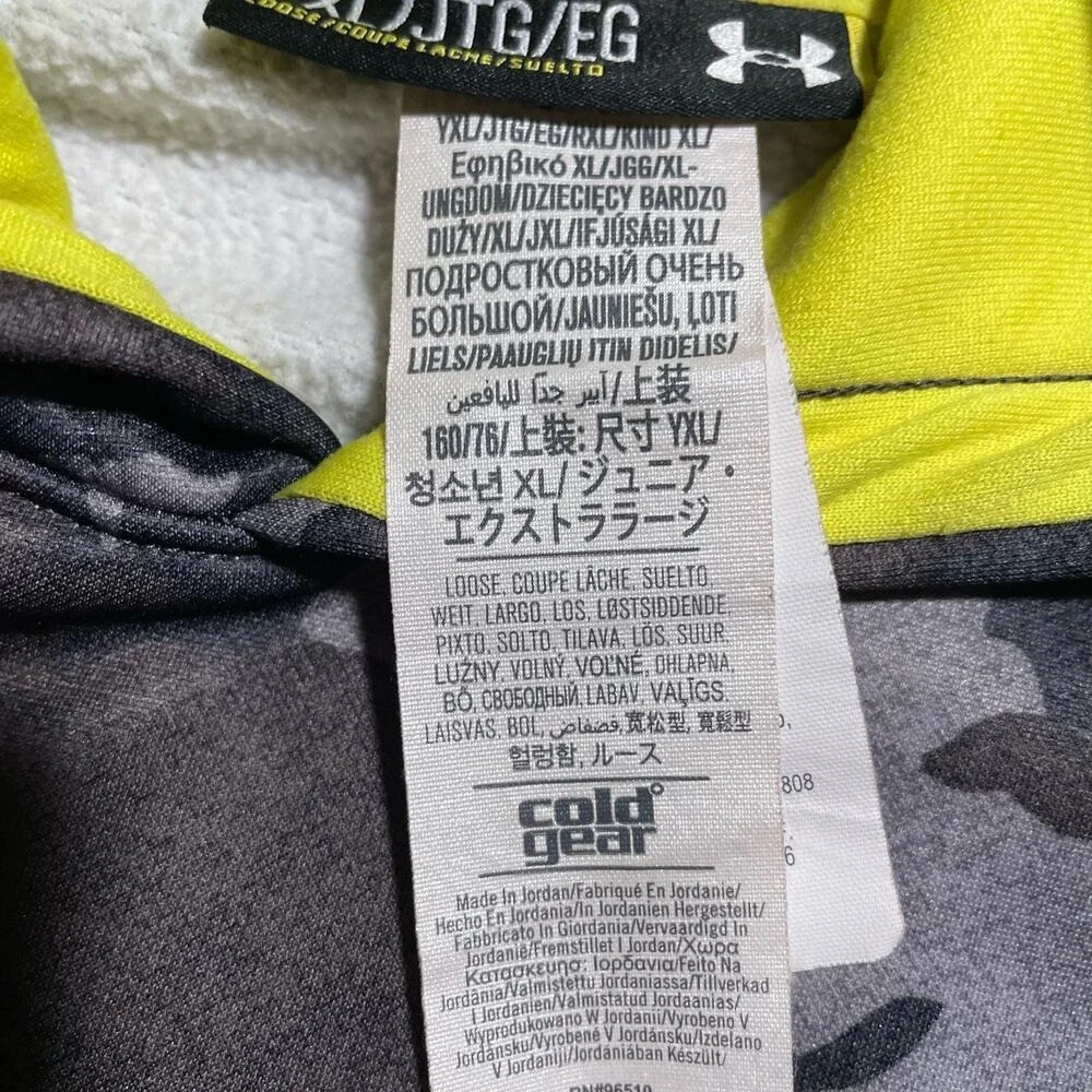 Under Armour construction loose