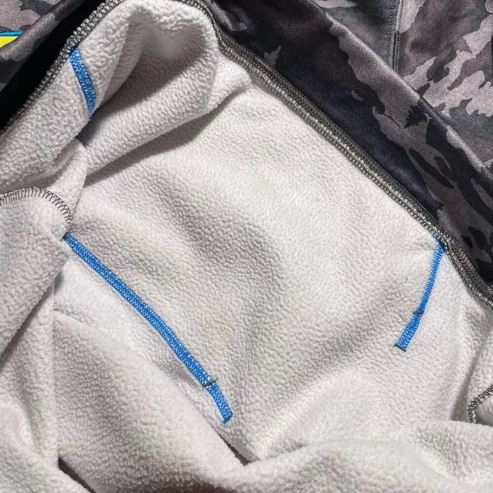 Under Armour outlined loose