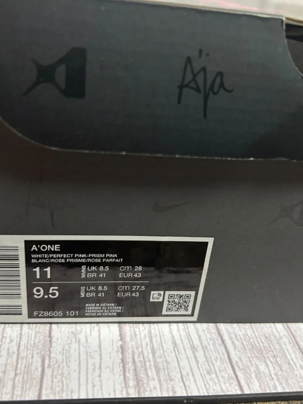NIKE A'ONE 11