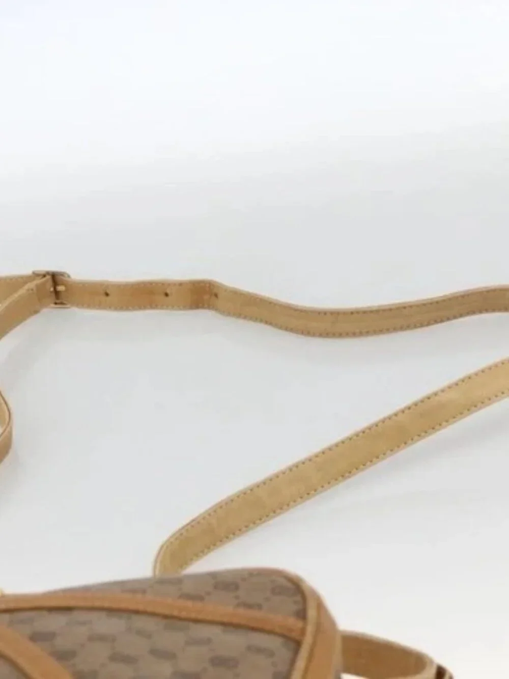 Gucci brand	gucci color	beige