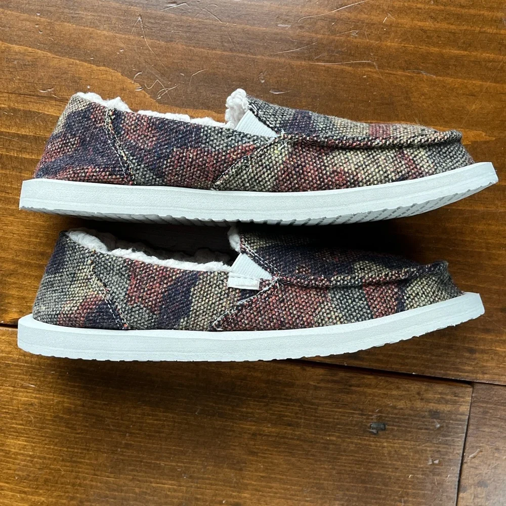 Sanuk good