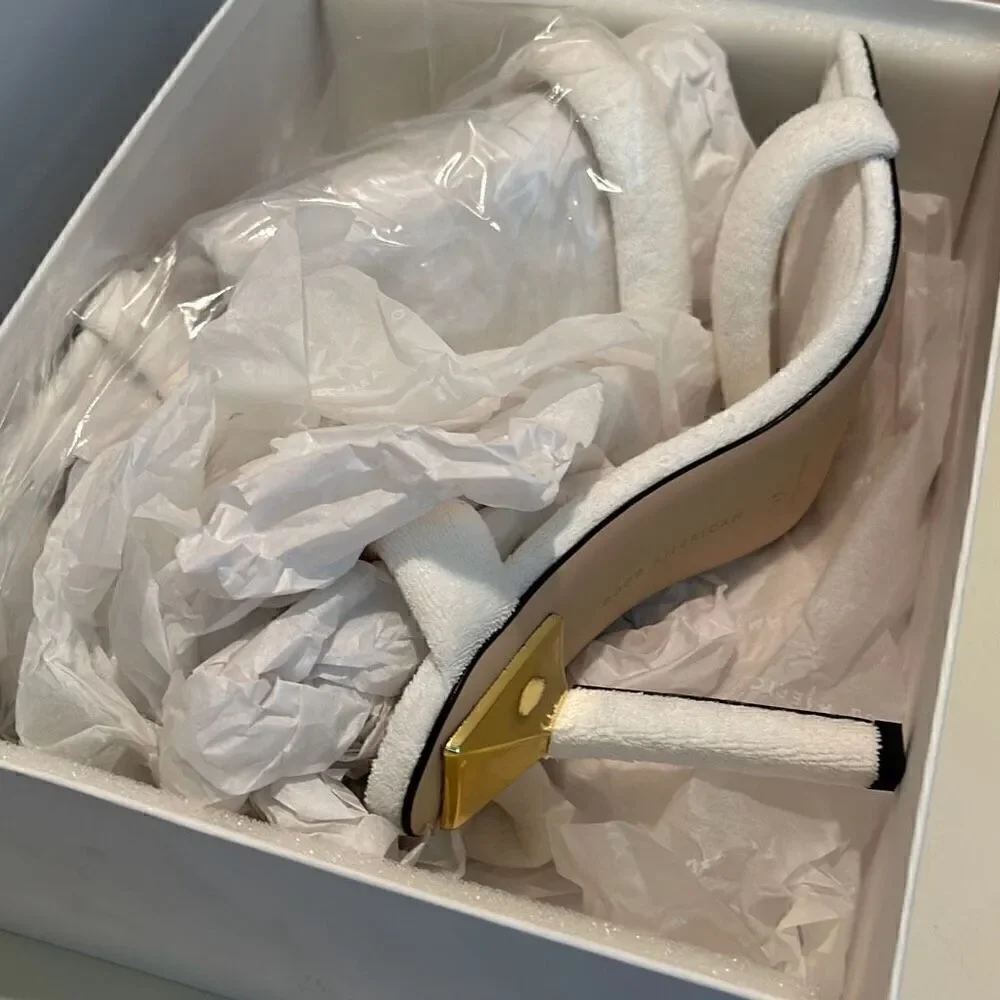 Good American Women's 11 White Terry Heel Sandals Double Strap Pool Vacation New