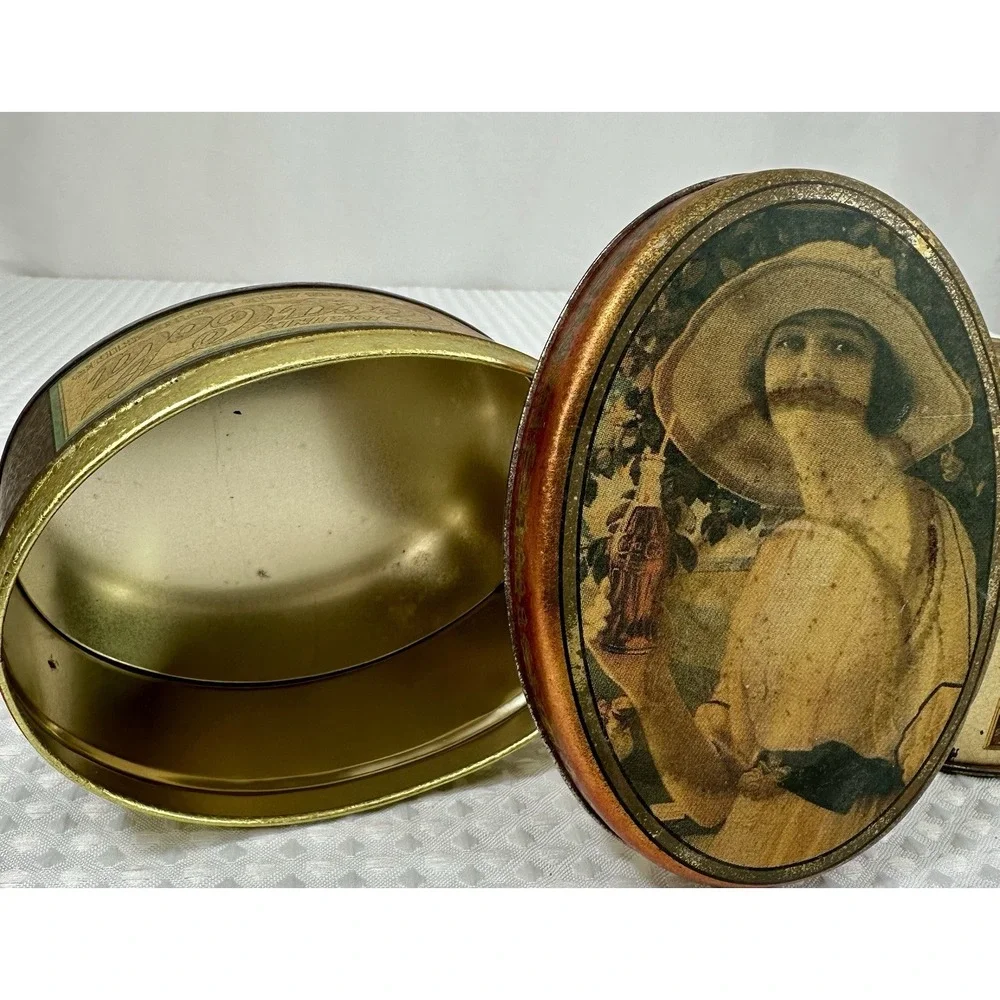 Vintage Coca-Cola Round & Oval Tin Set 4