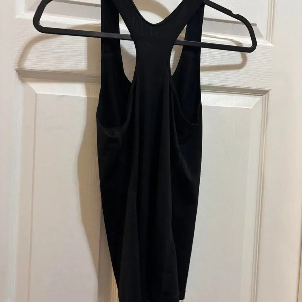 Nike tank swoosh top