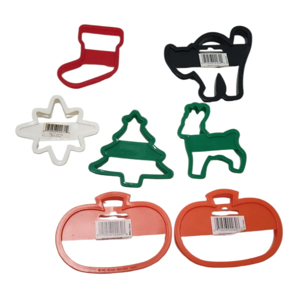 Wilton Vintage Plastic Cookie Cutter Lot‎ Holiday Christmas Halloween 7pc Set