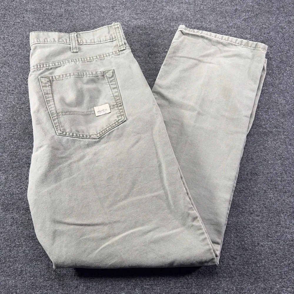 Eddie Bauer pocket provided