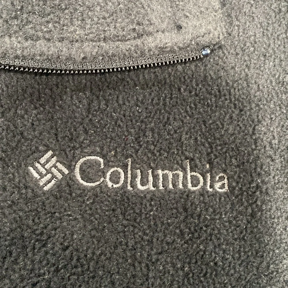 COLUMBIA Sportswear Company Men's Black Fleece Full Zip Vest Size Large‎