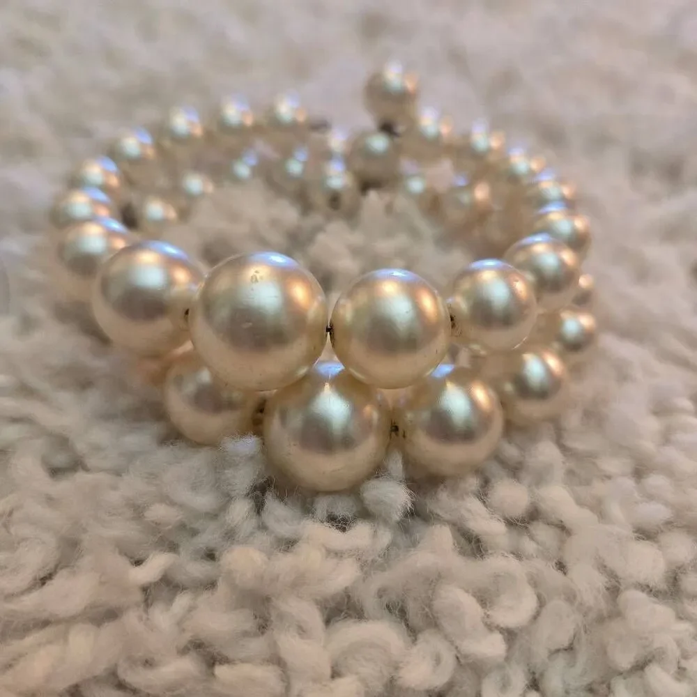 Vintage pearl bracelet