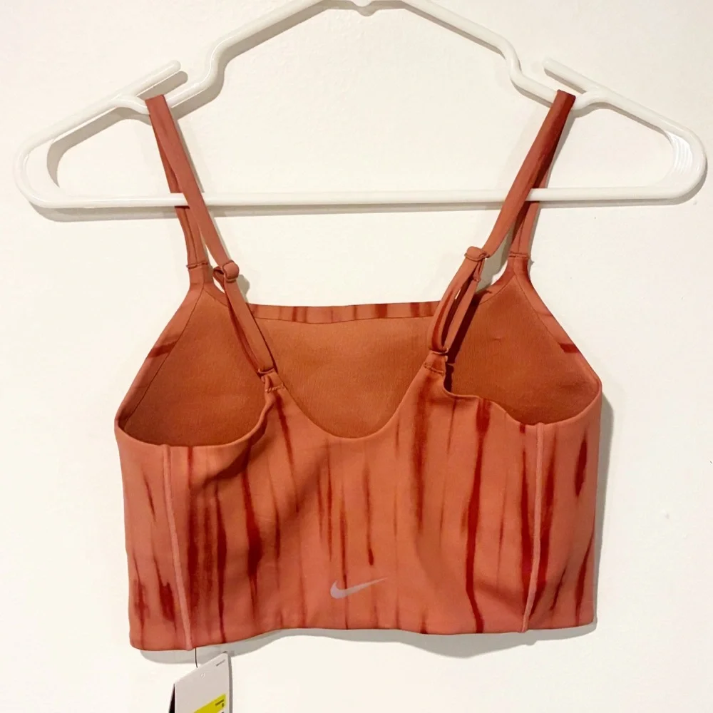 Nike Women's One Light-Support Lightly Lined Longline Printed Sports Bra Peach‎