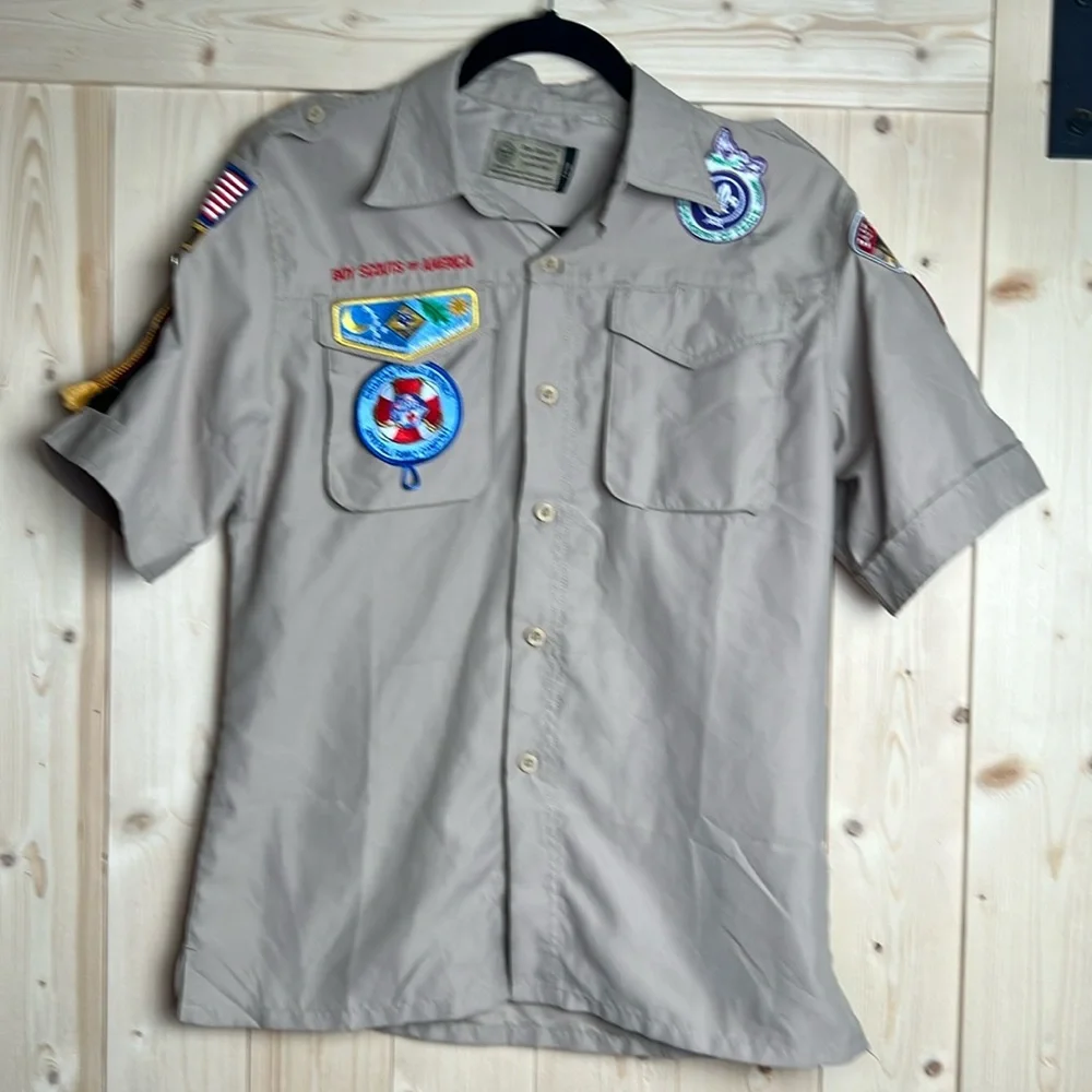 Boy Scout Tan Button Down Short Sleeve Uniform Shirt‎ w/Patches Size Large