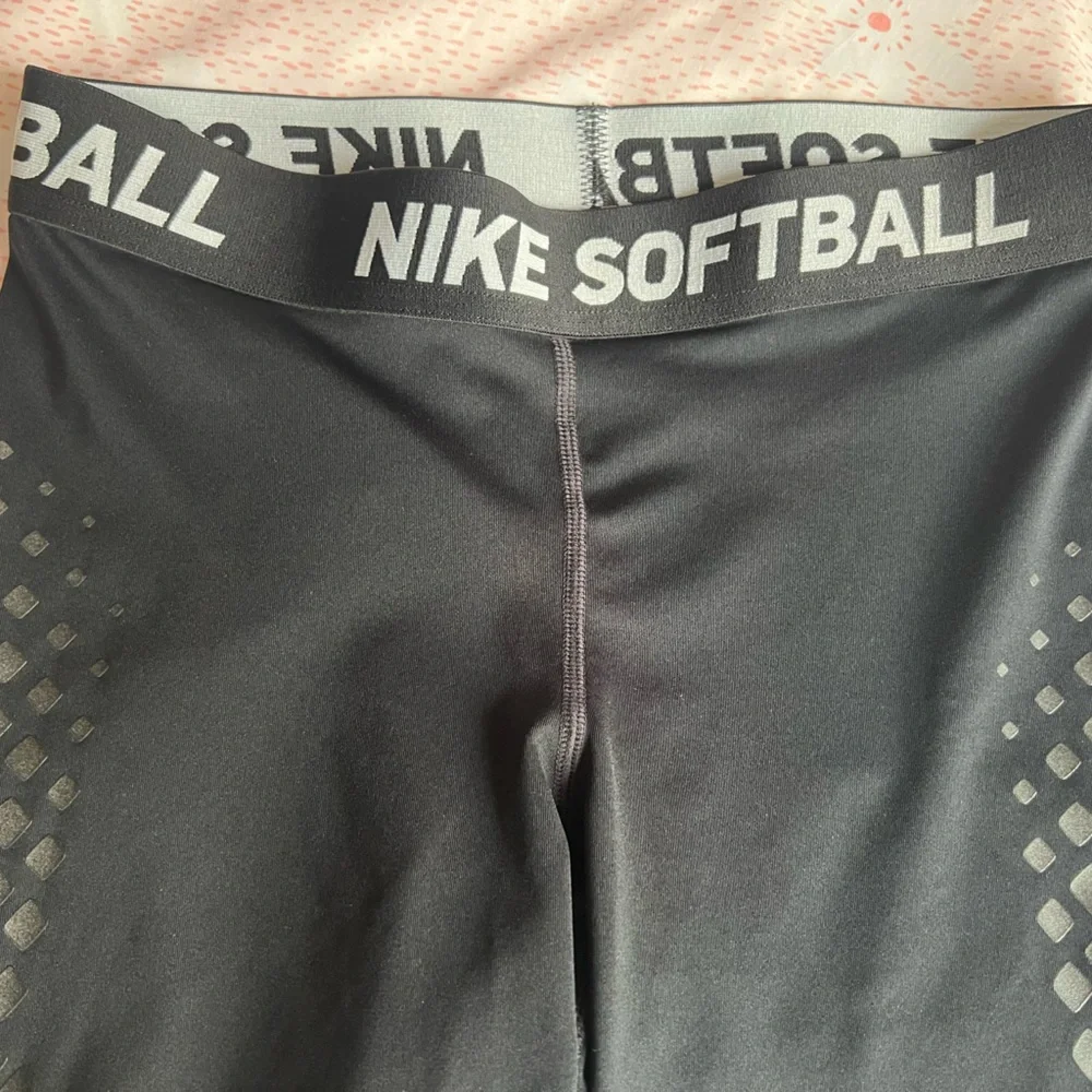 Nike Black Softball Shorts with Diamond Pattern Women’s Small