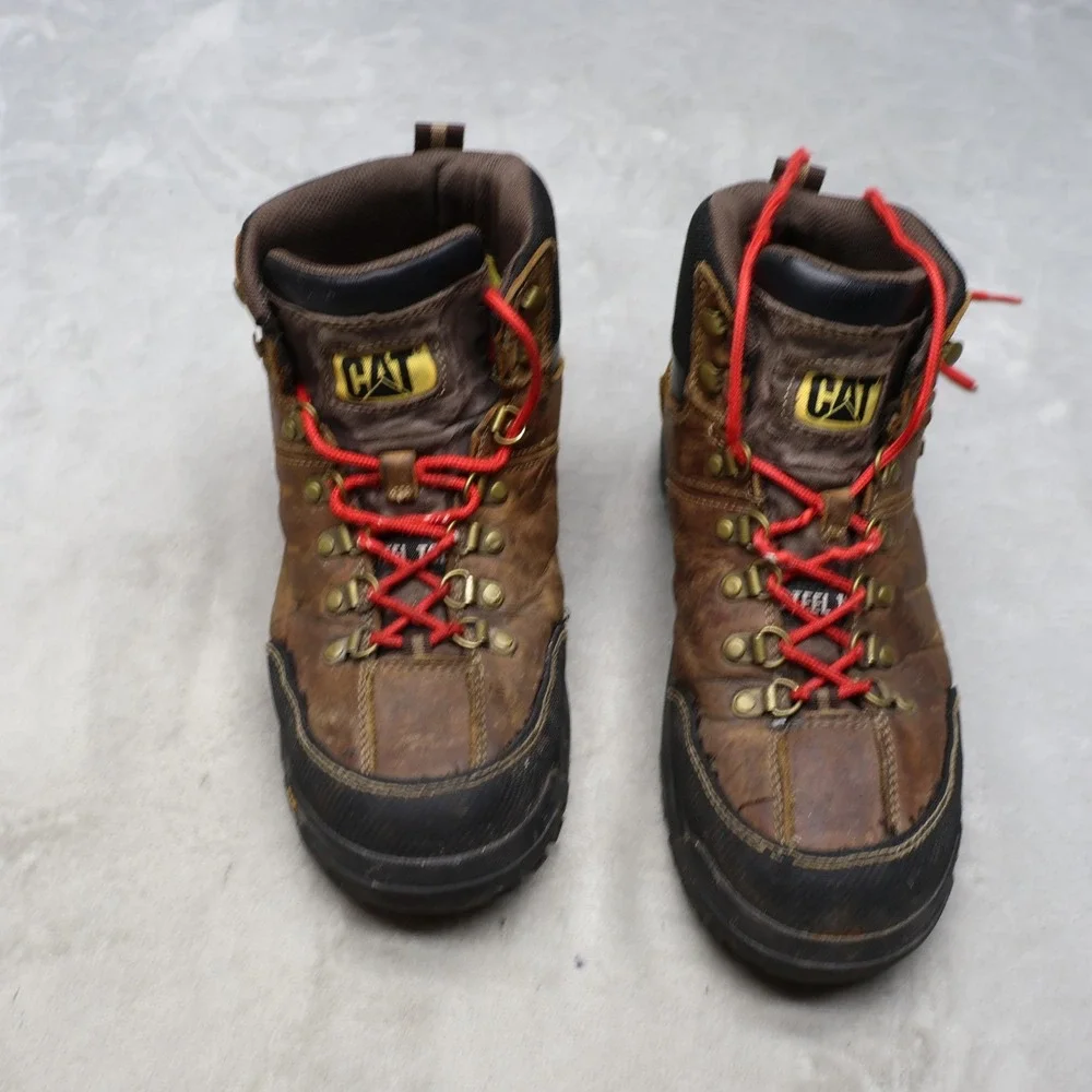Caterpillar Men 9.5M Work Boot Brown Leather Safety Toe Rugged Industrial P90935