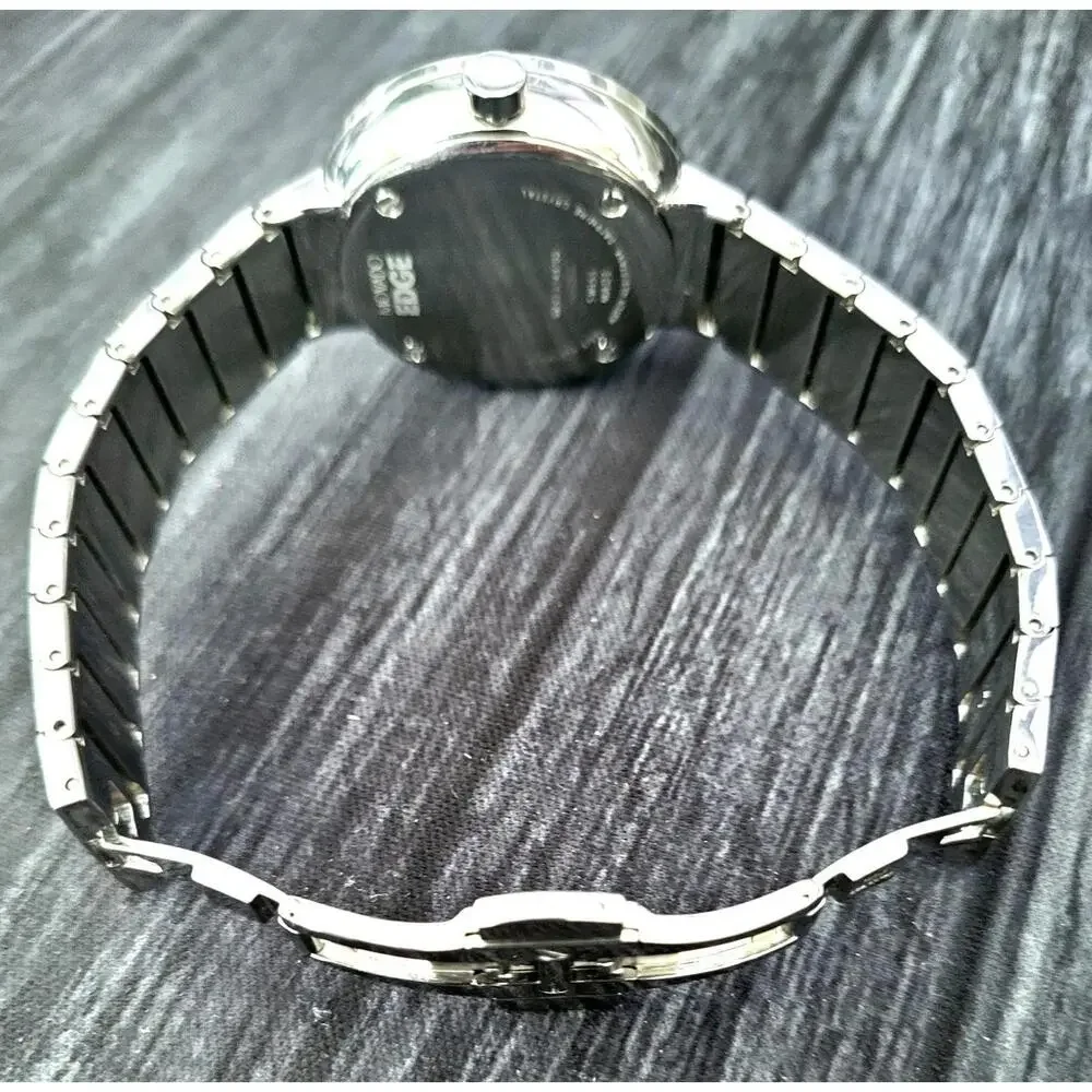 Movado Edge 34mm 5.5 Inch‎ Sapphire Crystal Ladies Watch Runs