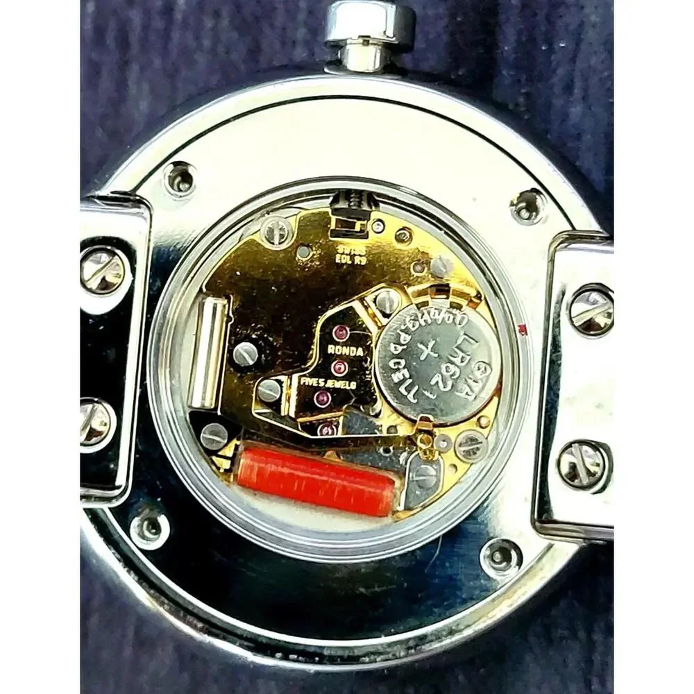 Movado Edge 34mm 5.5 Inch‎ Sapphire Crystal Ladies Watch Runs