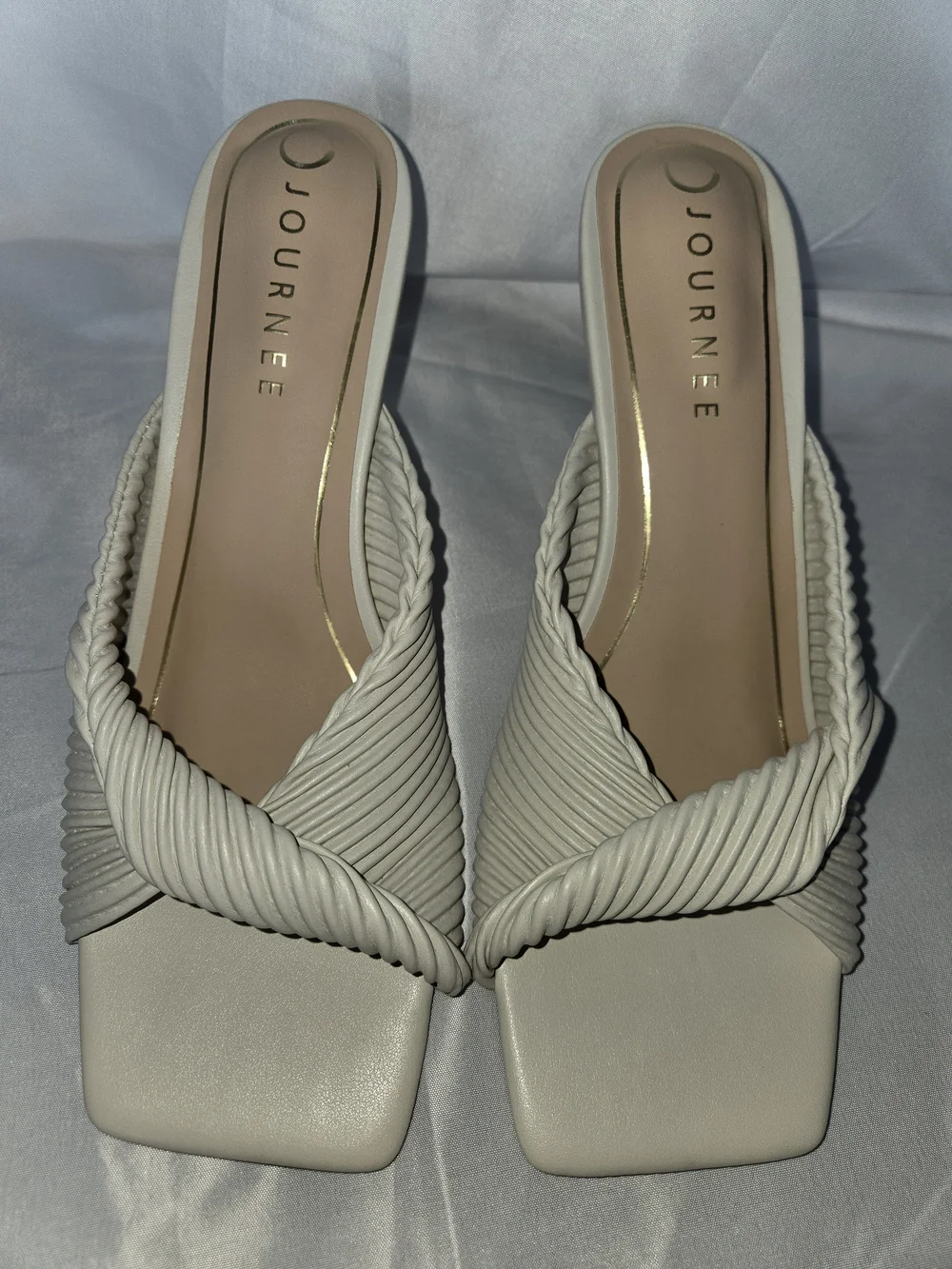 Journee Greer Beige Faux Leather Square Toe Mule Slip On Kitten Heels 8.5 M