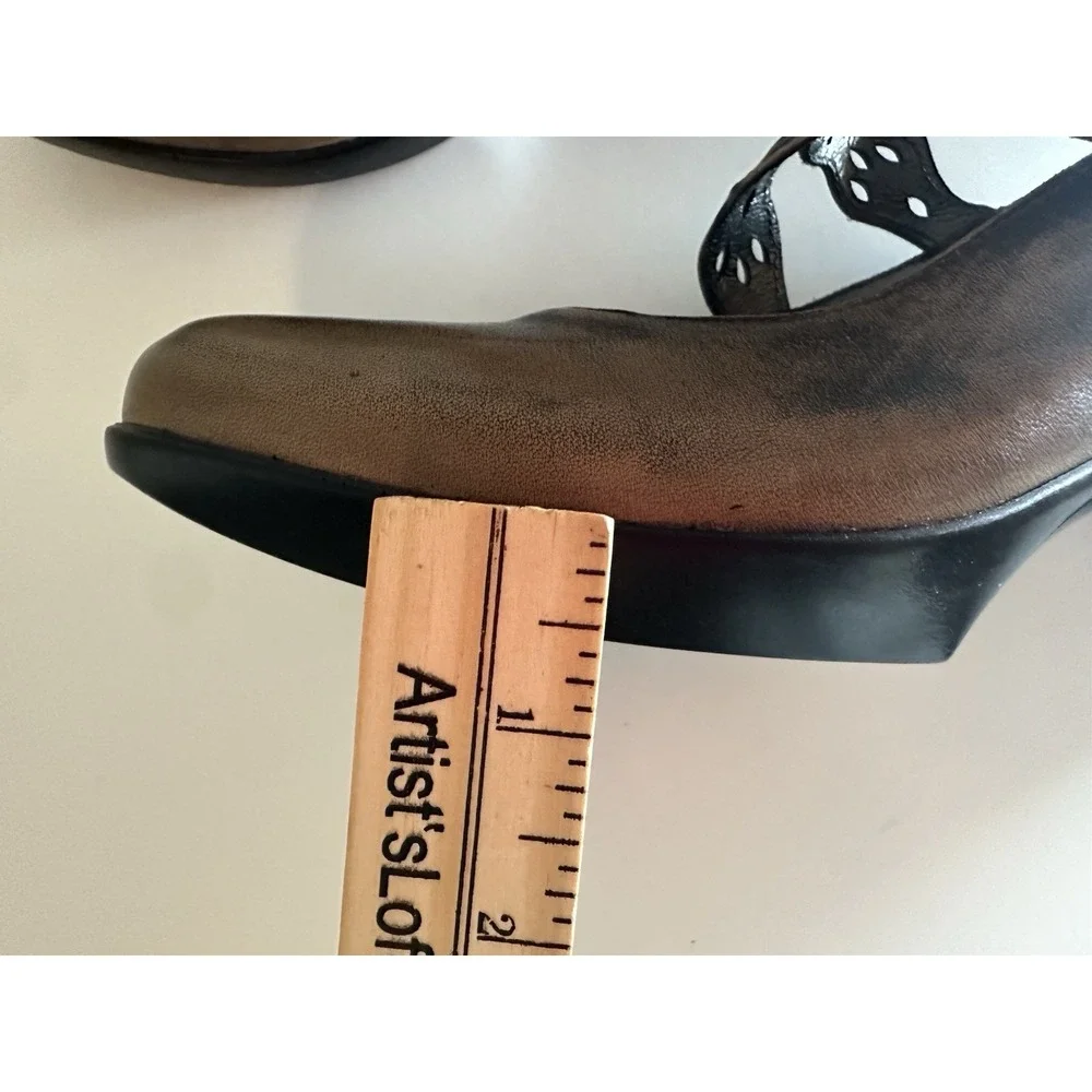 NAOT Women's 9.5 EU 40.5 Amato Mary‎ Jane Pumps Brown Antique Renfair Retro