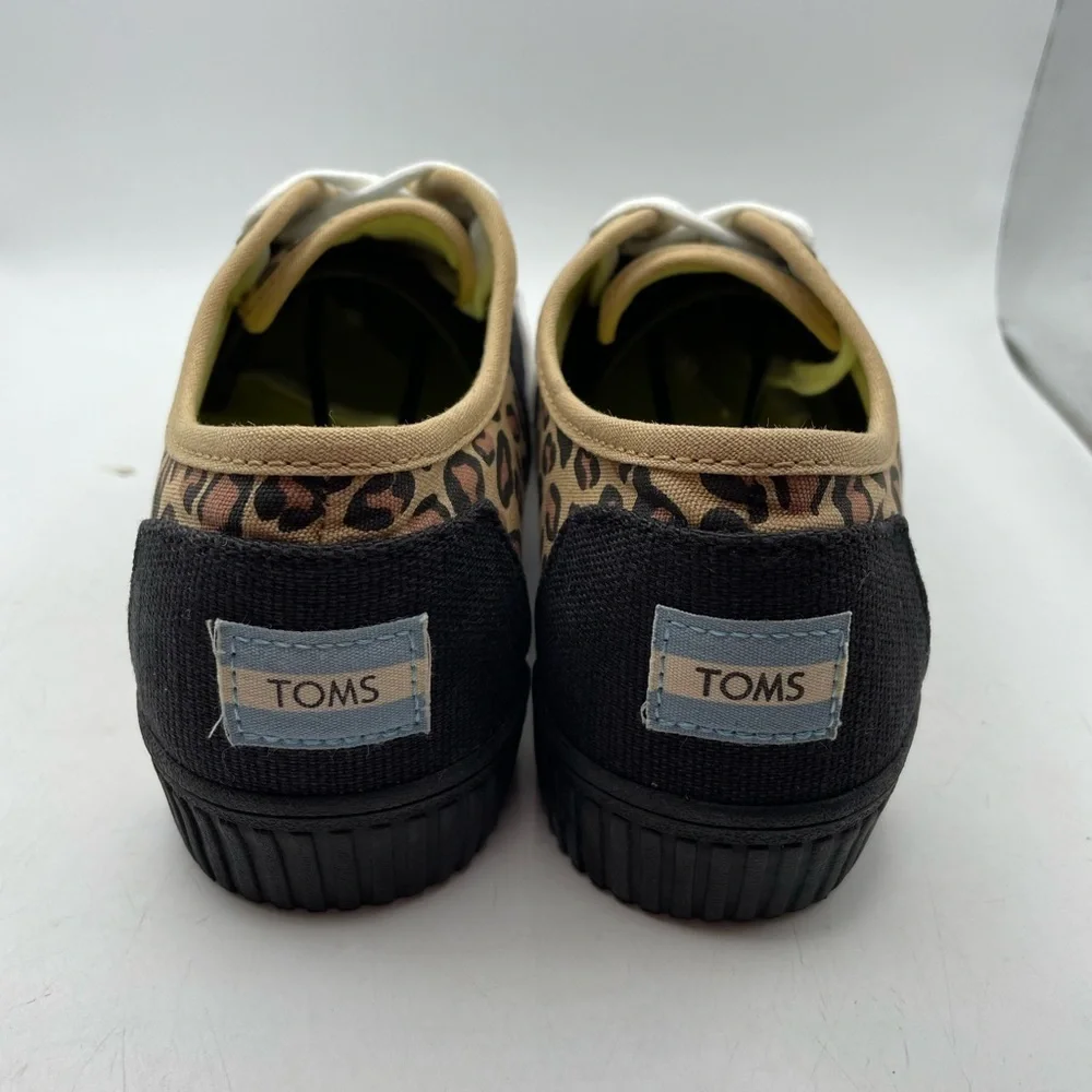 Toms cheetah print women’s sneakers size 5.5