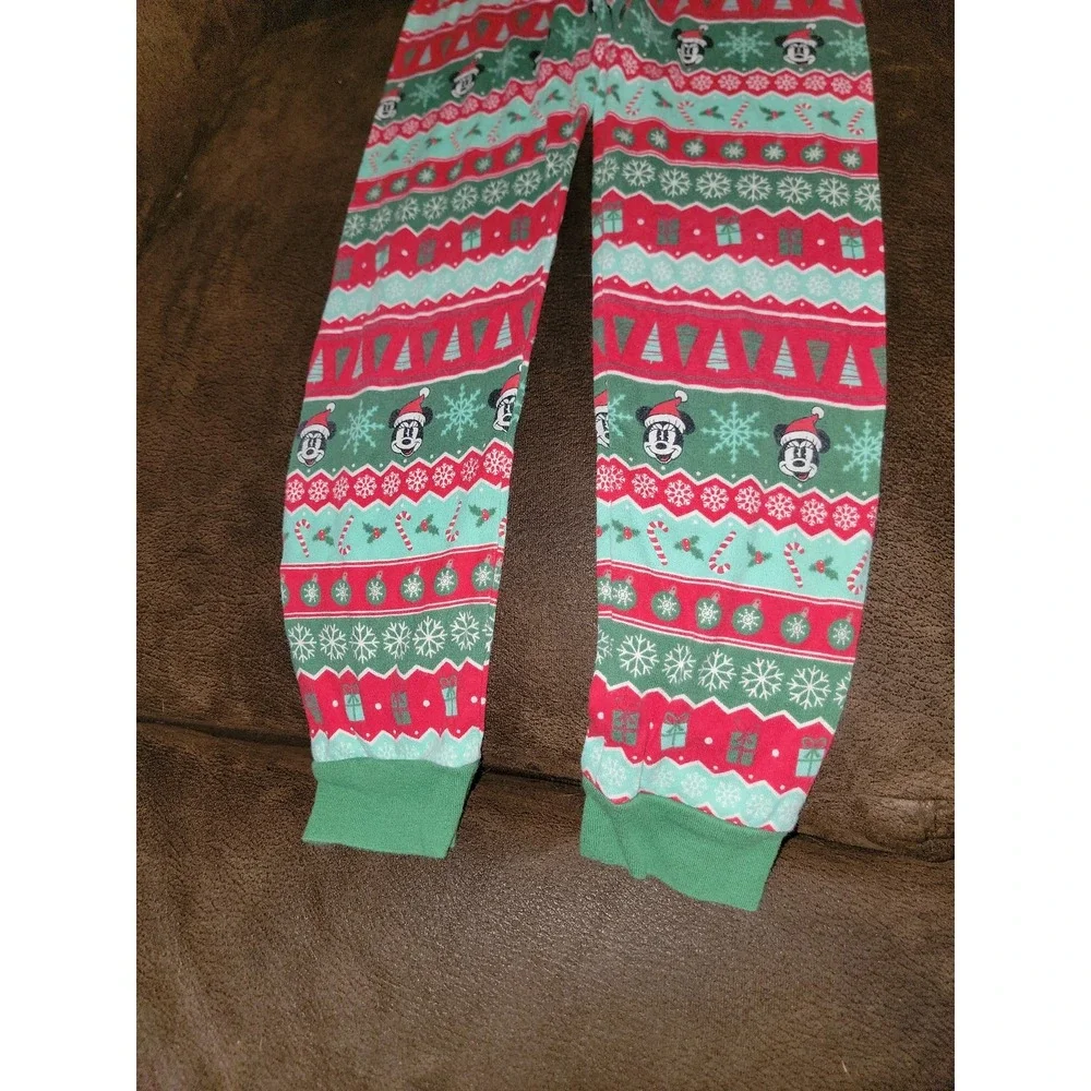 Disney holiday Christmas minnie‎ mouse presents pajamas size 7