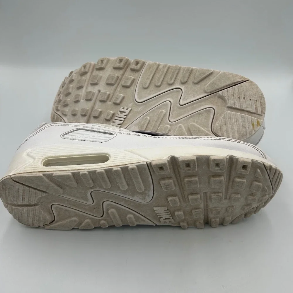 Nike Air Max 90 White Purple Laces Low Top Sneakers Mens 9 Womens‎ 10.5