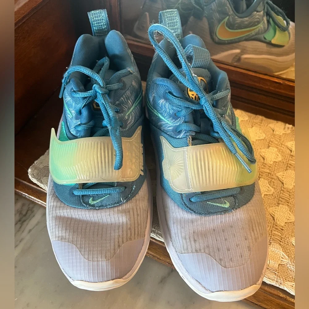 Nike gently used