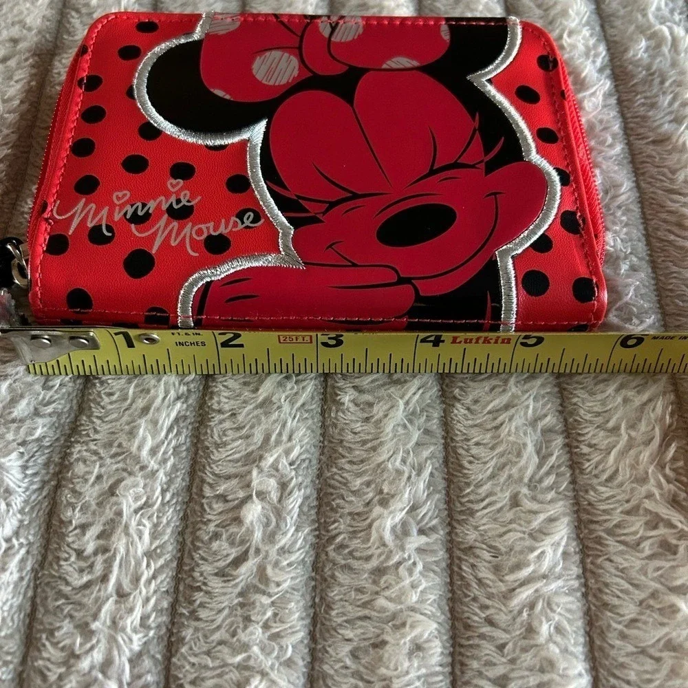 Loungefly Heart Logo OG Disney Minnie Mouse‎ Red Polka Dot Zip Around Wallet