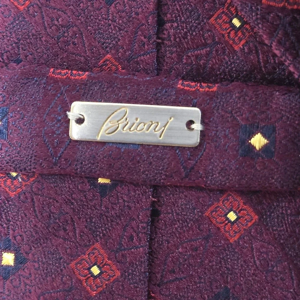 Brioni red diamond