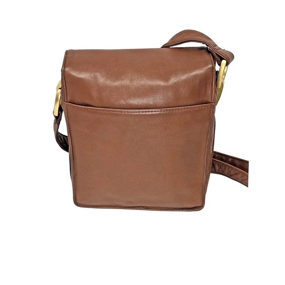 Valerie Stevens zip messenger soft