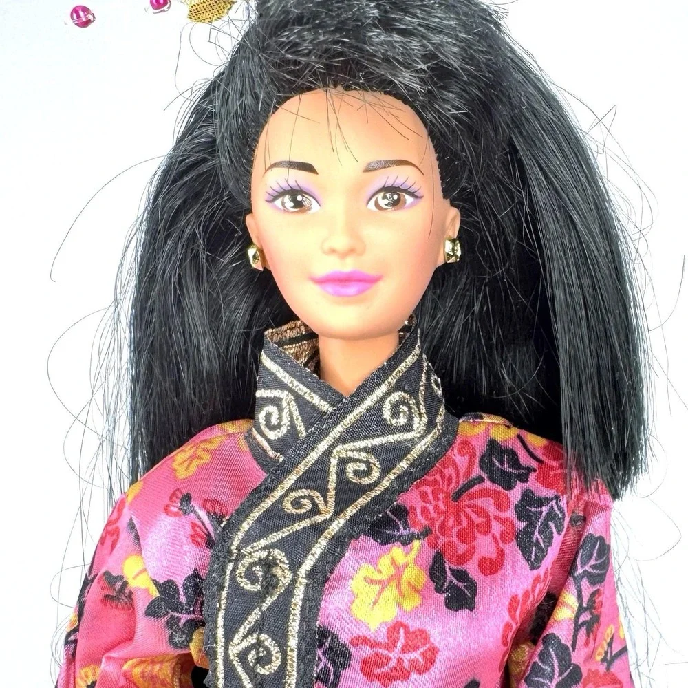 Vintage Mattel‎ Dolls of the World Japanese Barbie Doll Kimono Display Stand