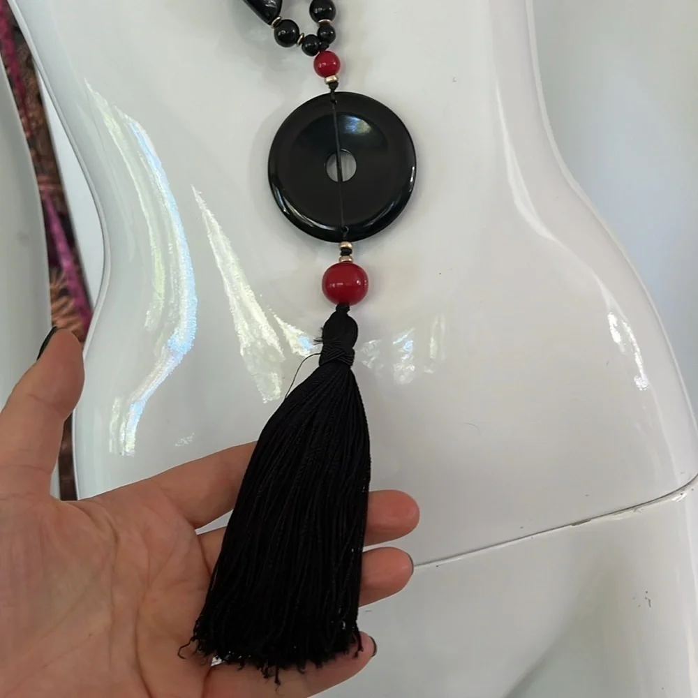 N/A red necklace