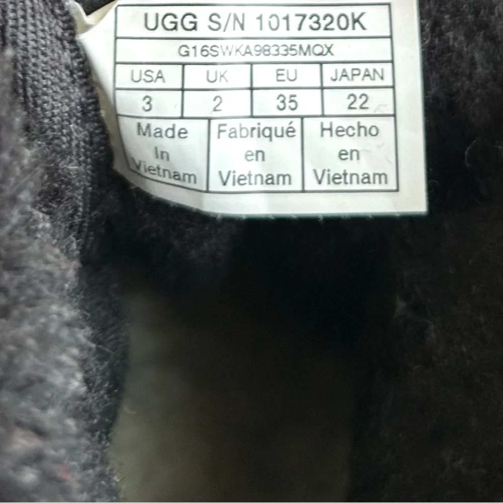 UGG little kid