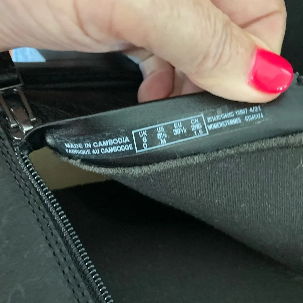 Clarks women’s leather