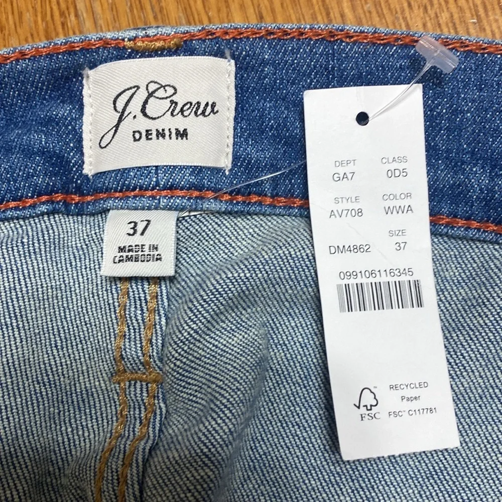J. Crew vintage straight lightly distressed jeans with frayed hemline size 37
