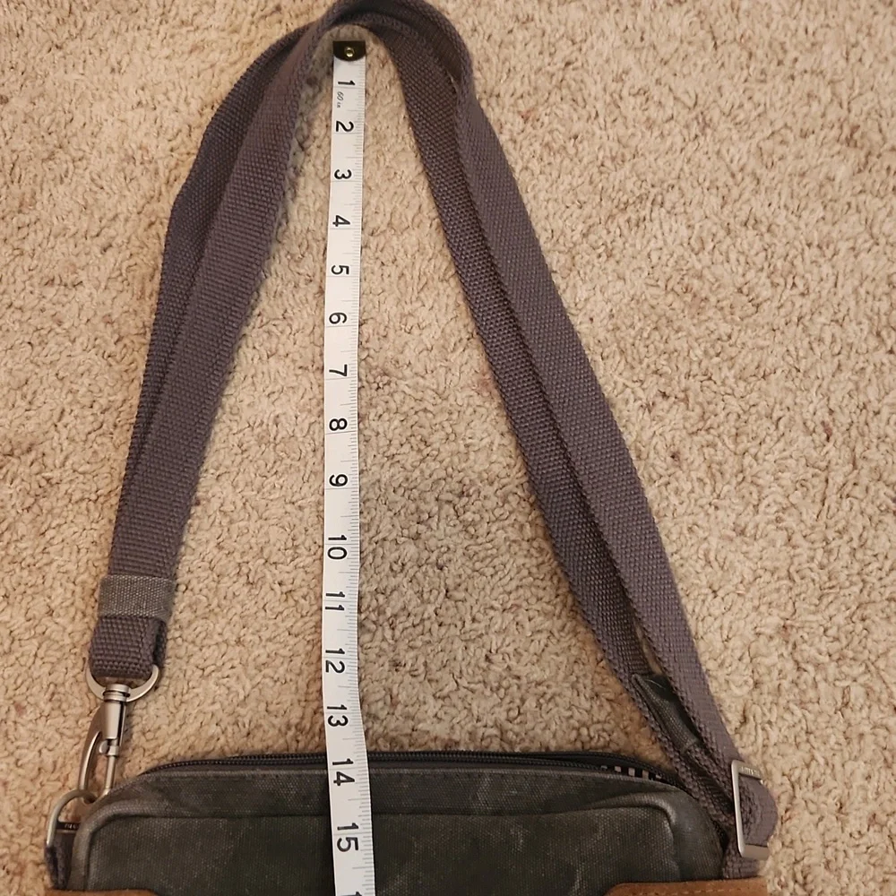 Travelon Anti-Theft Heritage Gray Crossbody Travel Bag with Adjustable Strap‎