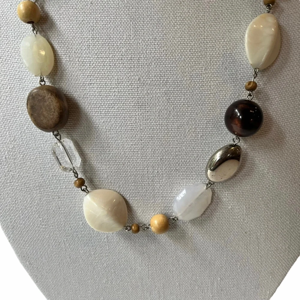 Neutral Tones Beaded Necklace