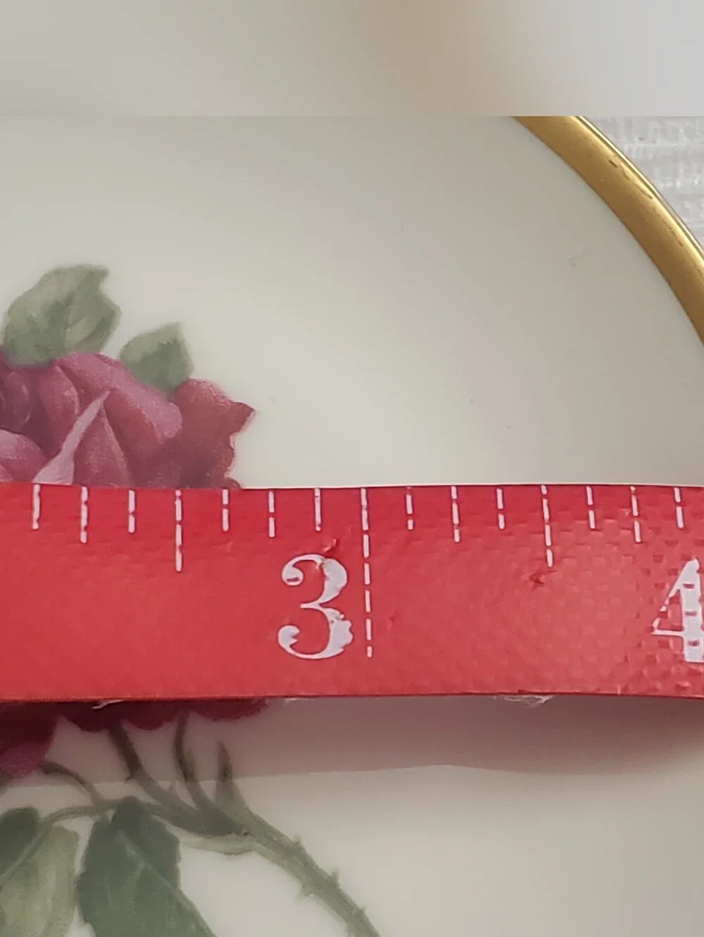VINTAGE THOMAS BAVARIA GERMANY SET OF 4 FRUIT FLOWERS. GOLD TRIM. PLATES