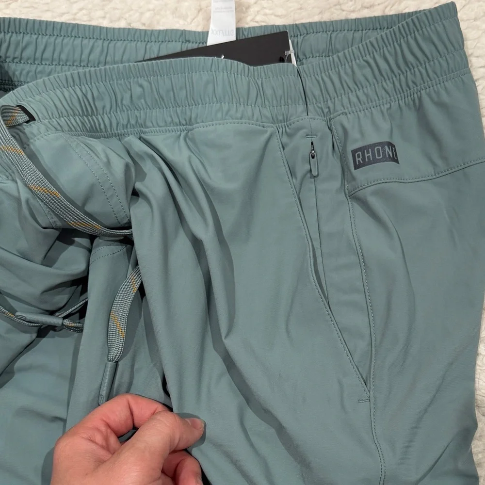 RHONE nwt pursuit