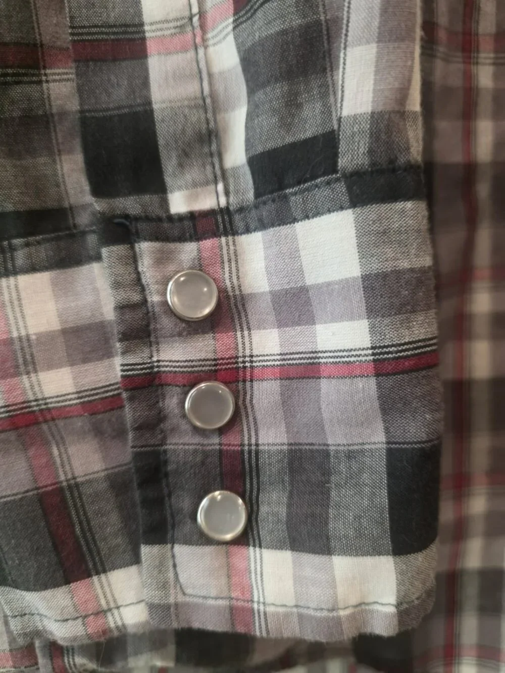 Ely Cattleman button size