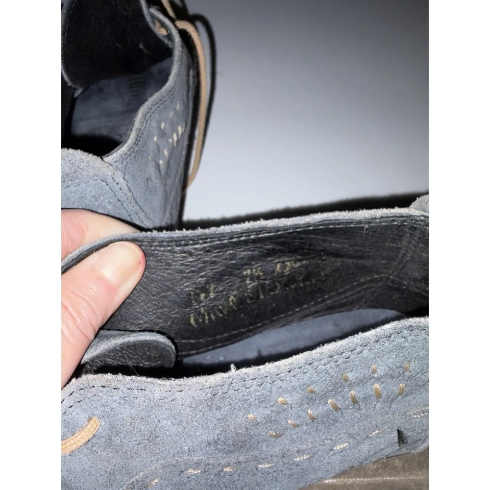 Minnetonka women ankle
