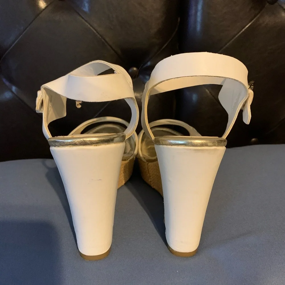 Liz Claiborne all design